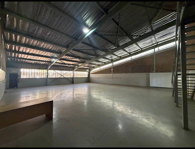 391M² WAREHOUSE FOR SALE IN HALFWAY HOUSE